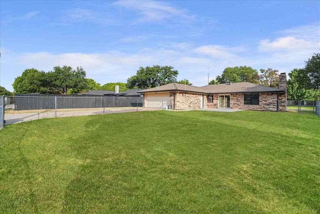 236 Charles Street, DeSoto, TX 75115 236 Charles Street, DeSoto, TX 75115