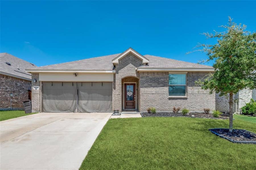 Property photo for 11425 Silver Queen Drive, Aubrey, TX