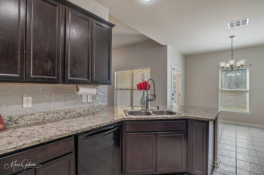 1733 S Reunion Drive, Shreveport, LA 71118 1733 S Reunion Drive, Shreveport, LA 71118