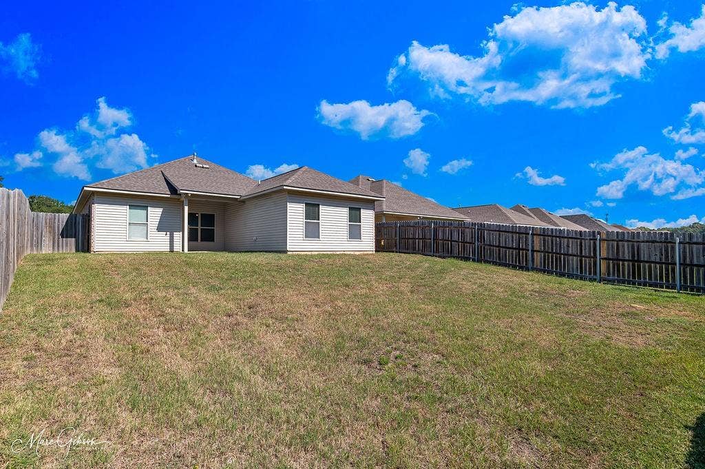 1733 S Reunion Drive, Shreveport, LA 71118 1733 S Reunion Drive, Shreveport, LA 71118