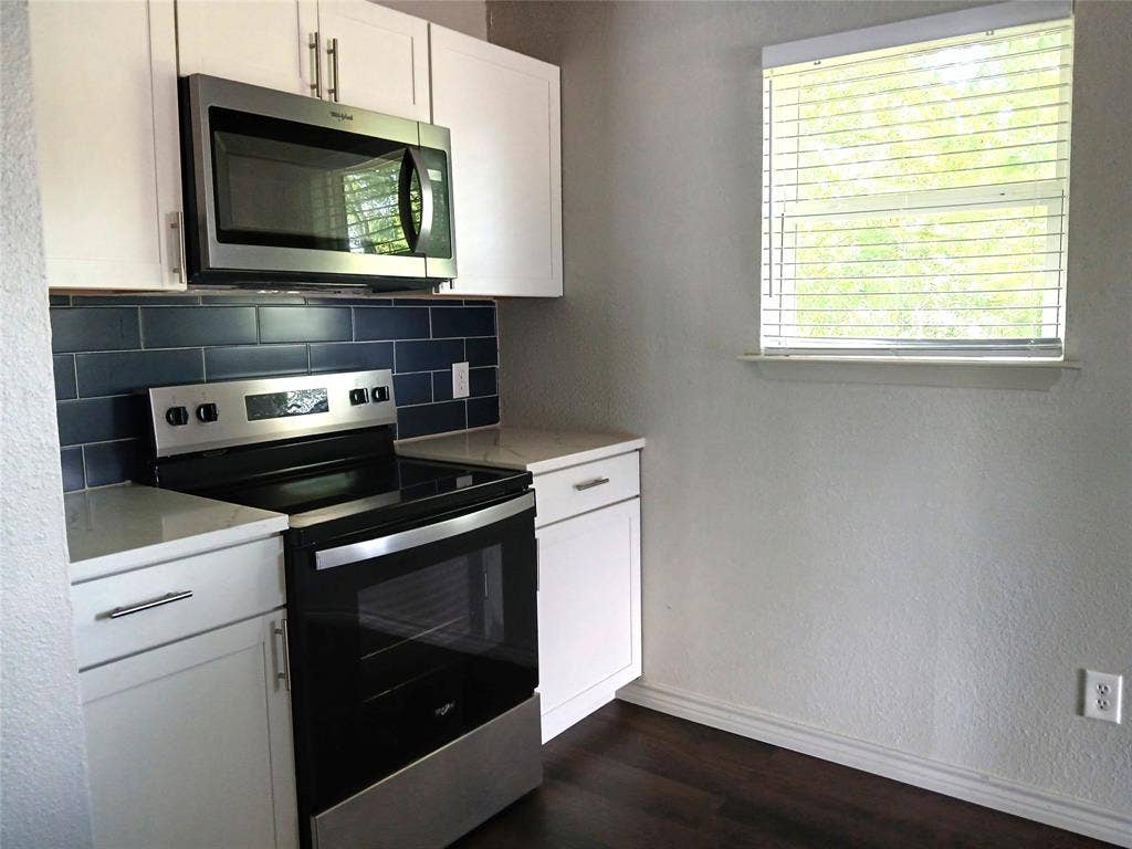242 AUTUMN WOOD Trail, Gun Barrel City, TX 75156 242 AUTUMN WOOD Trail, Gun Barrel City, TX 75156