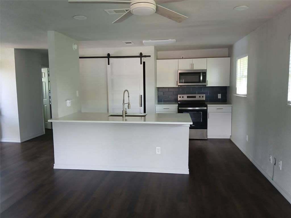 242 AUTUMN WOOD Trail, Gun Barrel City, TX 75156 242 AUTUMN WOOD Trail, Gun Barrel City, TX 75156