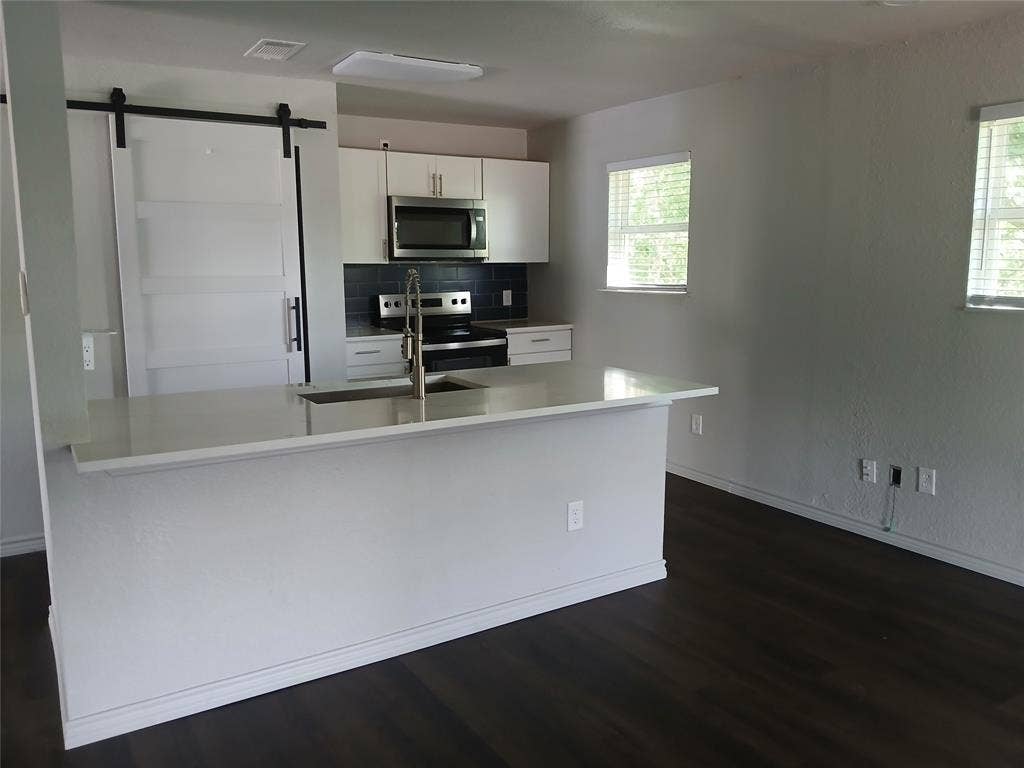 242 AUTUMN WOOD Trail, Gun Barrel City, TX 75156 242 AUTUMN WOOD Trail, Gun Barrel City, TX 75156