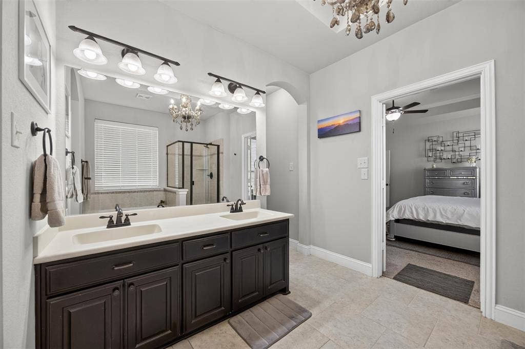 108 Crystal Creek Drive, Red Oak, TX 75154