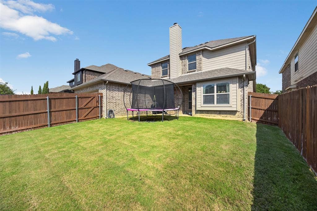 108 Crystal Creek Drive, Red Oak, TX 75154