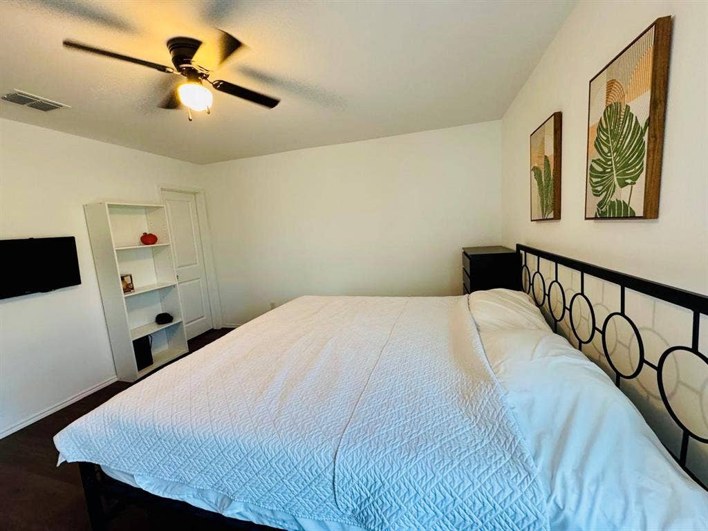 1734 Horizons Hill, Crandall, TX 75114