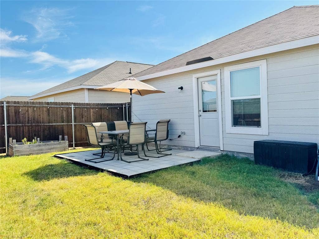 1734 Horizons Hill, Crandall, TX 75114