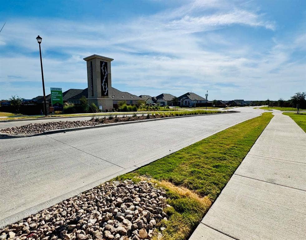 1734 Horizons Hill, Crandall, TX 75114