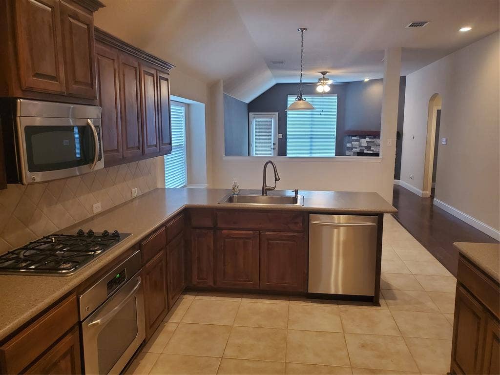12113 Durango Root Drive, Fort Worth, TX 76244 12113 Durango Root Drive, Fort Worth, TX 76244