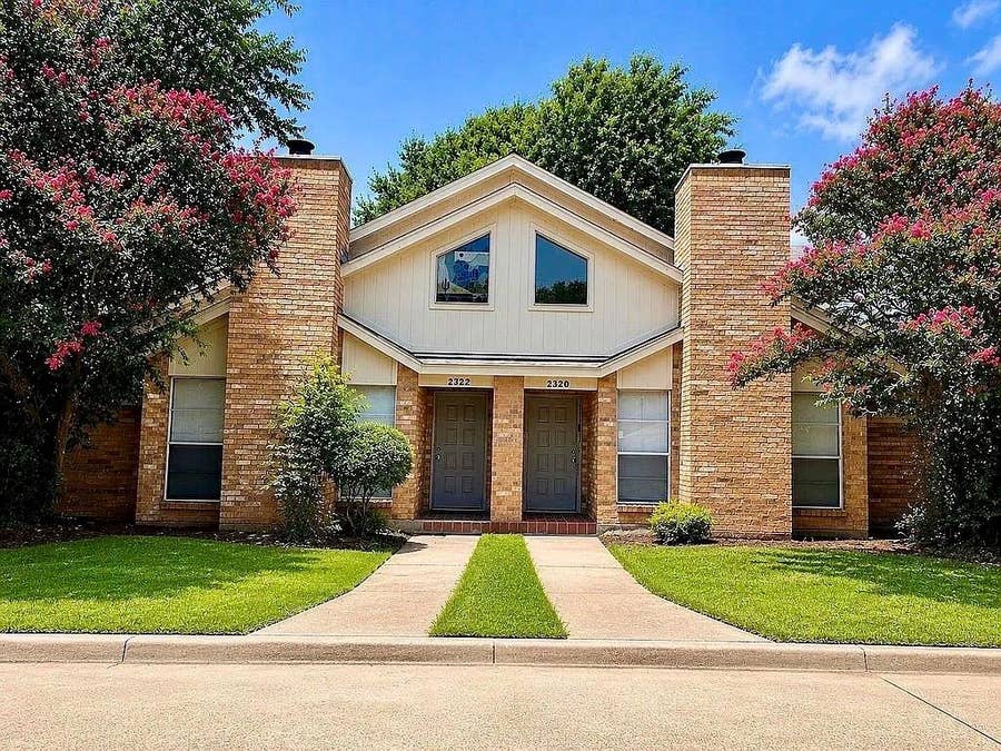 Property photo for 2322 Summer Place Drive, Arlington, TX