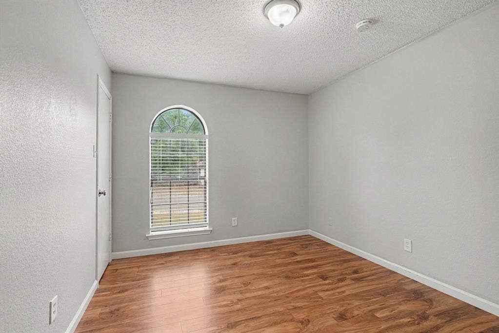 8237 Lara Lane, Watauga, TX 76148