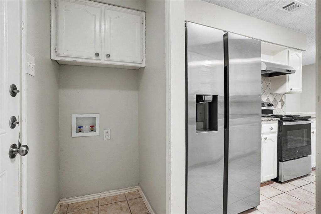 8237 Lara Lane, Watauga, TX 76148