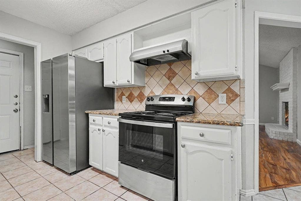 8237 Lara Lane, Watauga, TX 76148