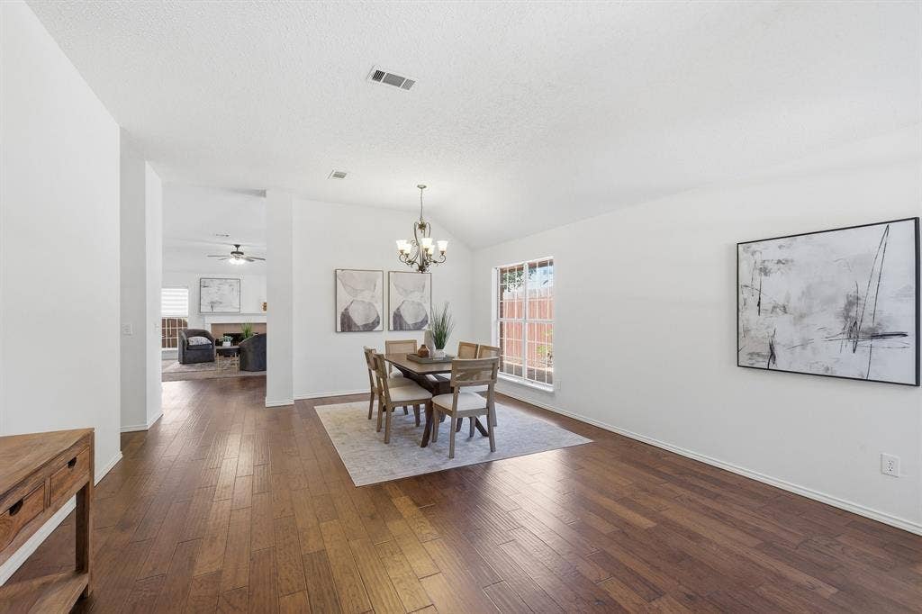 7641 King Arthur Road, Frisco, TX 75035 7641 King Arthur Road, Frisco, TX 75035