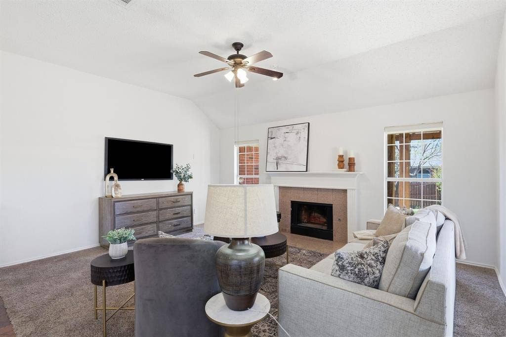 7641 King Arthur Road, Frisco, TX 75035 7641 King Arthur Road, Frisco, TX 75035