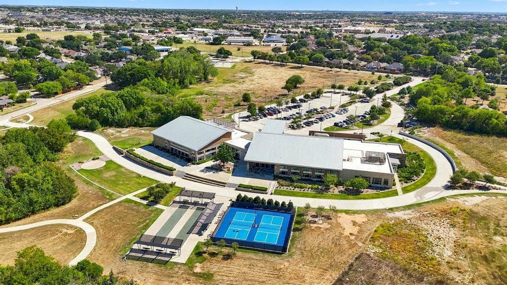 7641 King Arthur Road, Frisco, TX 75035 7641 King Arthur Road, Frisco, TX 75035