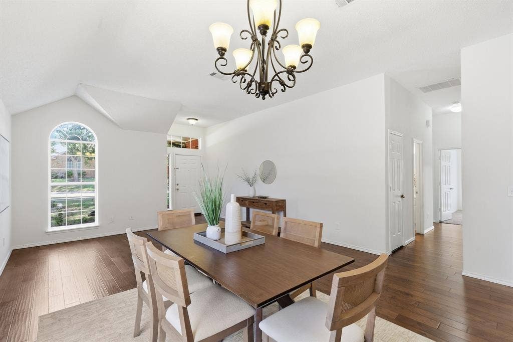 7641 King Arthur Road, Frisco, TX 75035 7641 King Arthur Road, Frisco, TX 75035