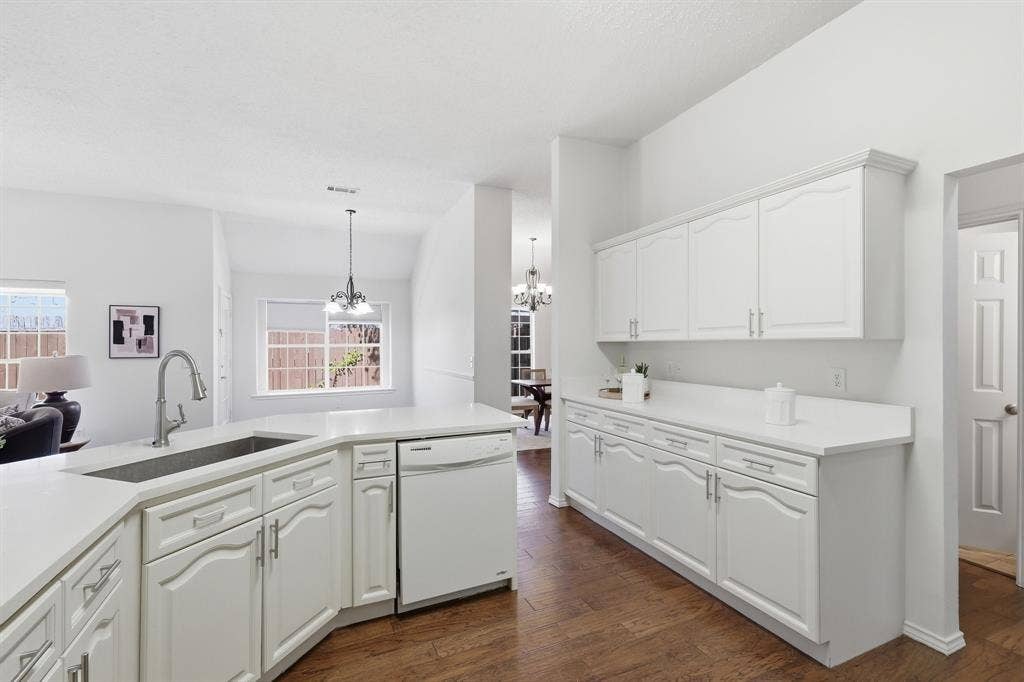7641 King Arthur Road, Frisco, TX 75035 7641 King Arthur Road, Frisco, TX 75035