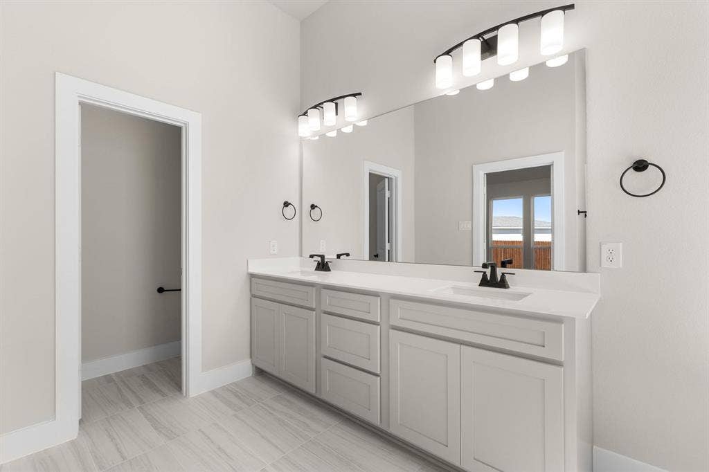 1633 Briarwood, Midlothian, TX 76065 1633 Briarwood-Primary Suite-3