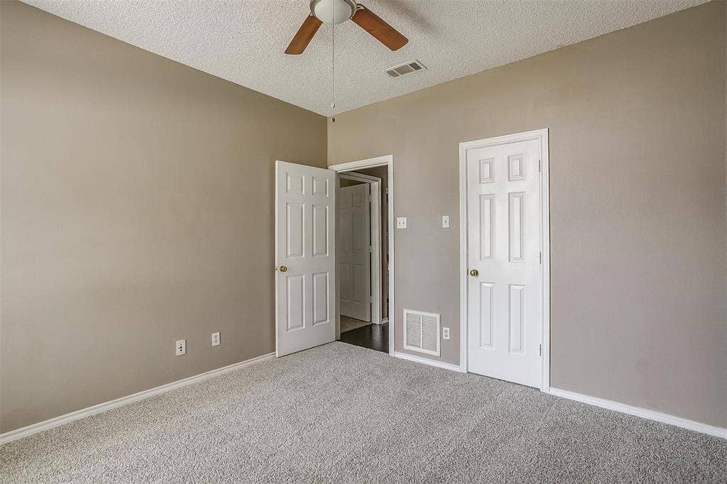 9017 Rodeo Drive, Irving, TX 75063 9017 Rodeo Drive, Irving, TX 75063