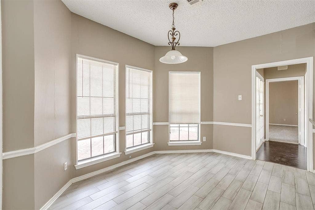 9017 Rodeo Drive, Irving, TX 75063 9017 Rodeo Drive, Irving, TX 75063