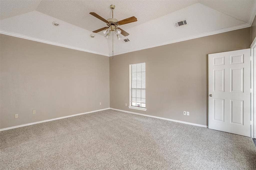 9017 Rodeo Drive, Irving, TX 75063 9017 Rodeo Drive, Irving, TX 75063