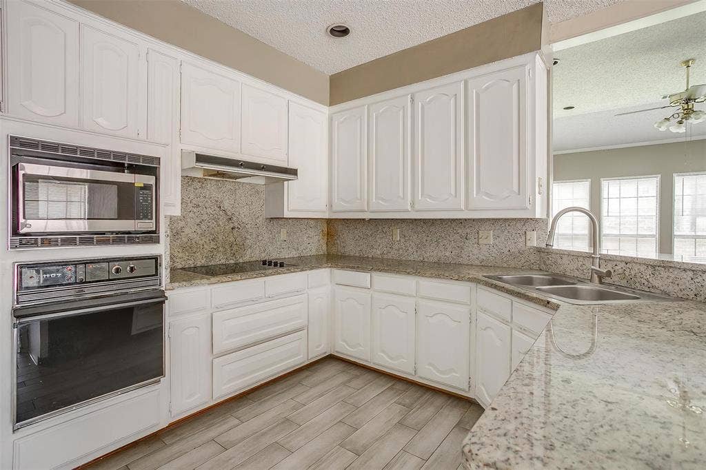 9017 Rodeo Drive, Irving, TX 75063 9017 Rodeo Drive, Irving, TX 75063