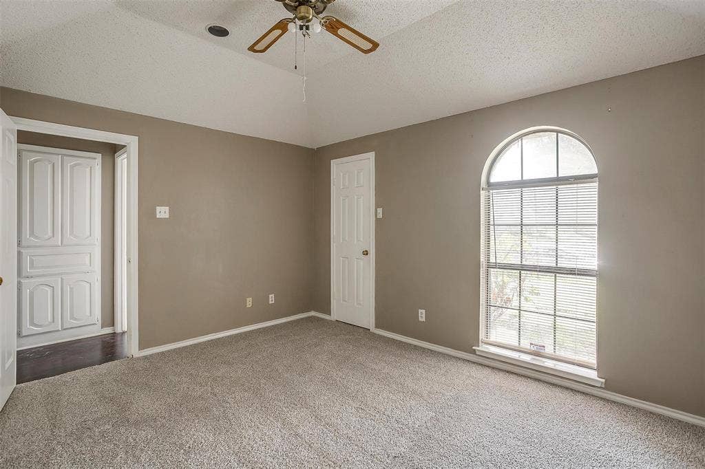9017 Rodeo Drive, Irving, TX 75063 9017 Rodeo Drive, Irving, TX 75063
