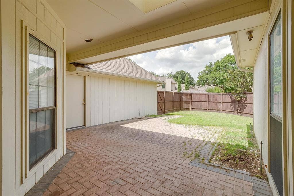 9017 Rodeo Drive, Irving, TX 75063 9017 Rodeo Drive, Irving, TX 75063