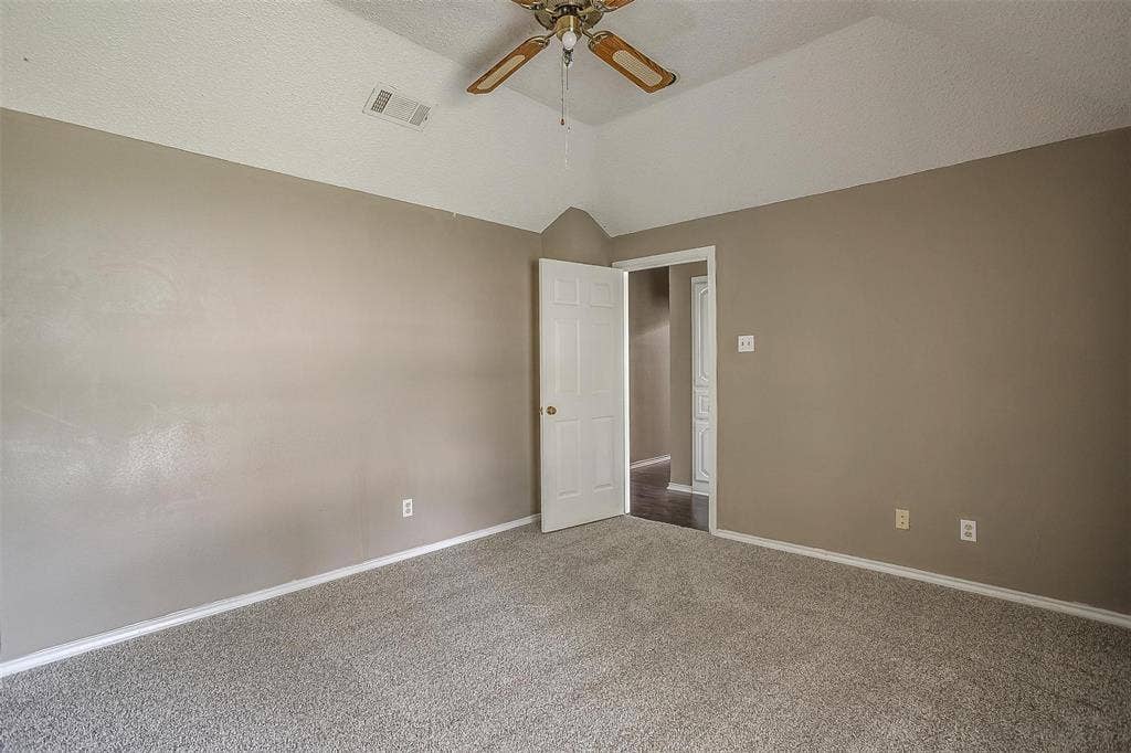 9017 Rodeo Drive, Irving, TX 75063 9017 Rodeo Drive, Irving, TX 75063