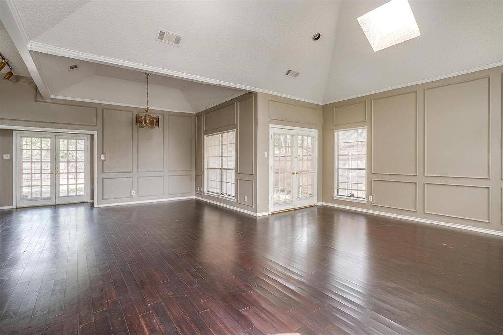 9017 Rodeo Drive, Irving, TX 75063 9017 Rodeo Drive, Irving, TX 75063
