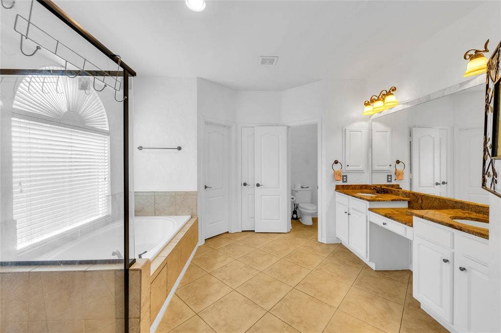 8305 Bartley Circle, Plano, TX 75025 8305 Bartley Circle, Plano, TX 75025