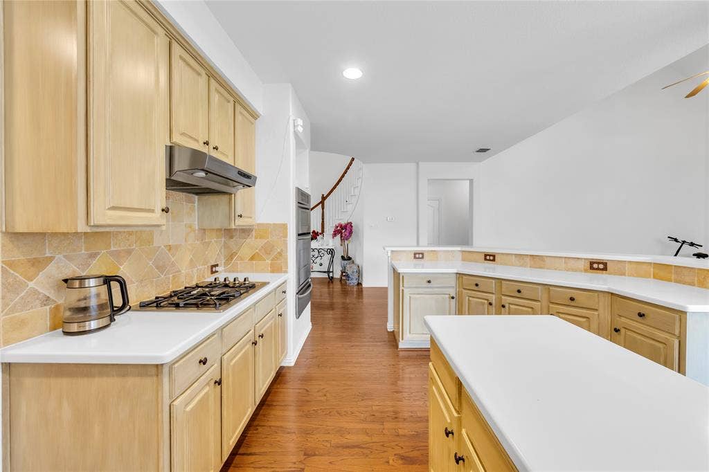 8305 Bartley Circle, Plano, TX 75025 8305 Bartley Circle, Plano, TX 75025