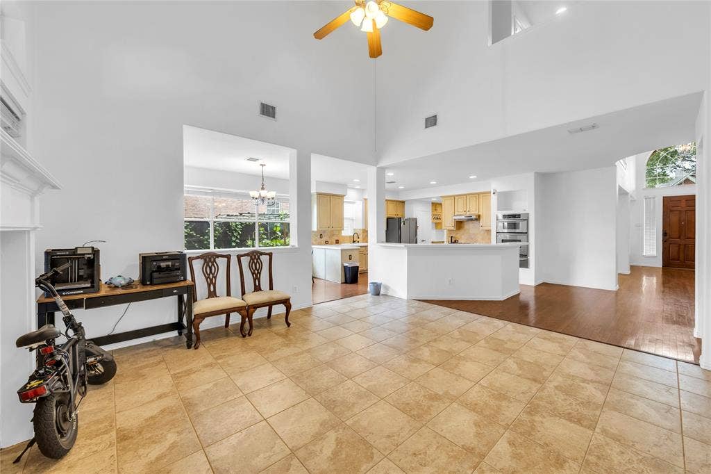 8305 Bartley Circle, Plano, TX 75025 8305 Bartley Circle, Plano, TX 75025