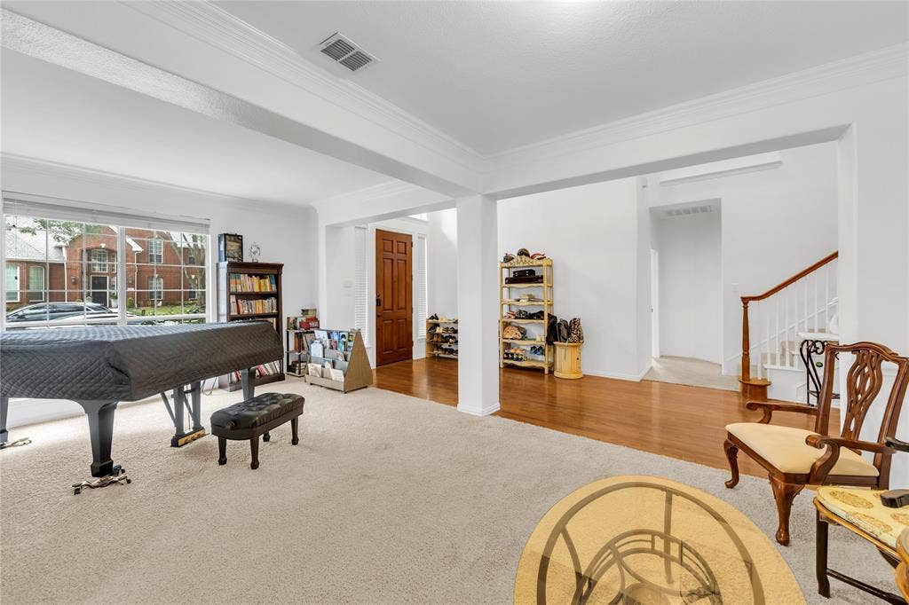 8305 Bartley Circle, Plano, TX 75025 8305 Bartley Circle, Plano, TX 75025