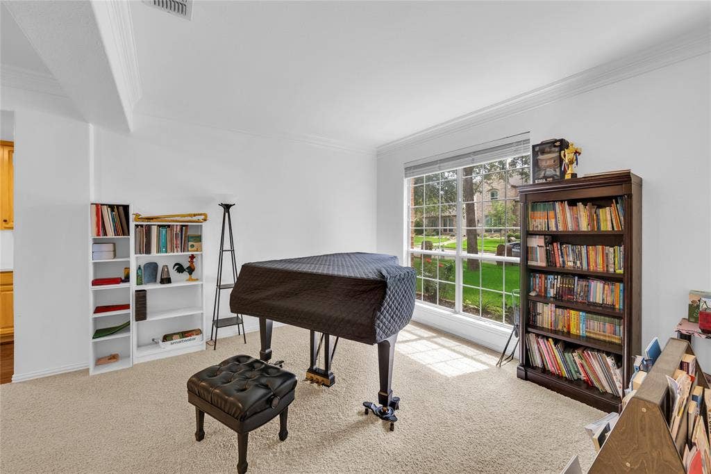 8305 Bartley Circle, Plano, TX 75025 8305 Bartley Circle, Plano, TX 75025