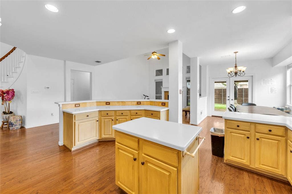 8305 Bartley Circle, Plano, TX 75025 8305 Bartley Circle, Plano, TX 75025