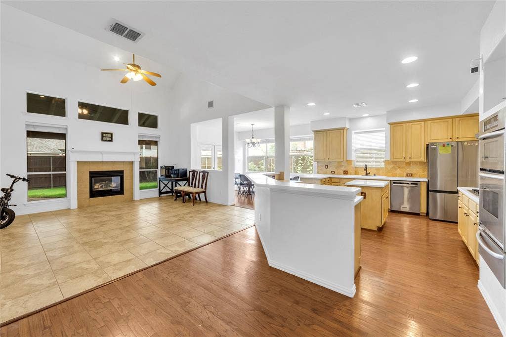 8305 Bartley Circle, Plano, TX 75025 8305 Bartley Circle, Plano, TX 75025