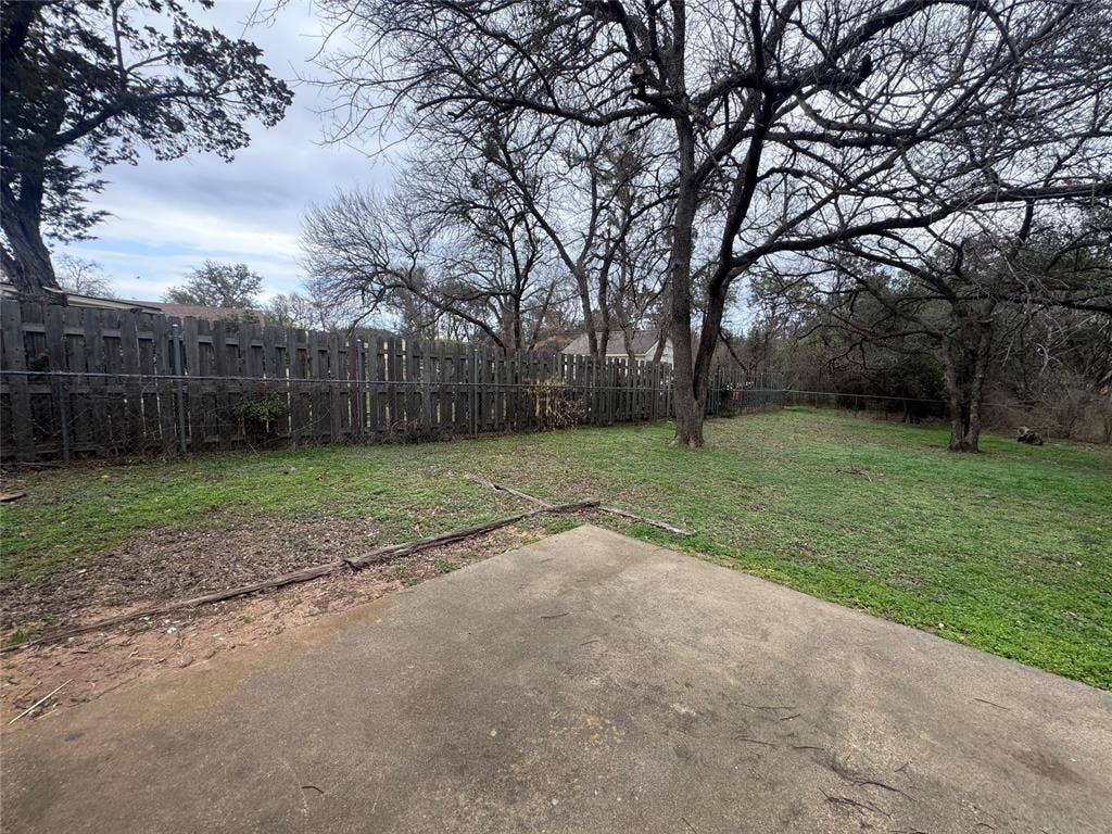 1107 Sierra Vista Drive, Granbury, TX 76048 1107 Sierra Vista Drive, Granbury, TX 76048