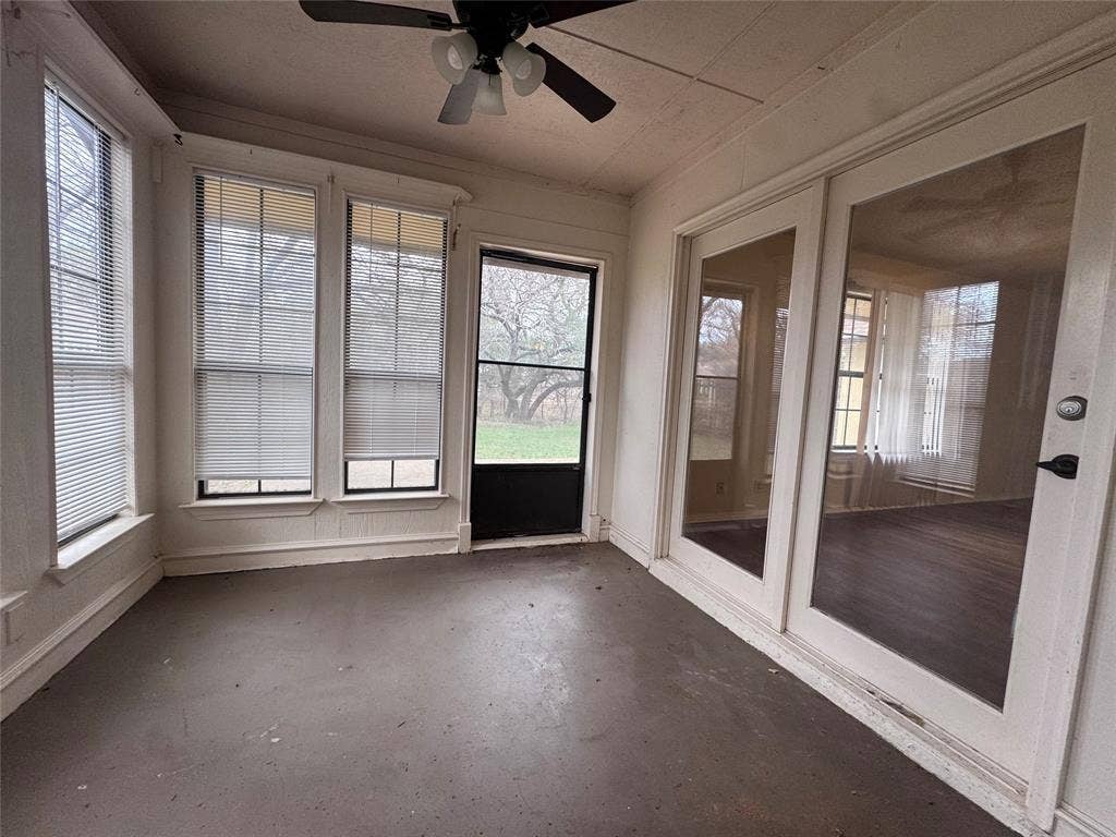 1107 Sierra Vista Drive, Granbury, TX 76048 1107 Sierra Vista Drive, Granbury, TX 76048