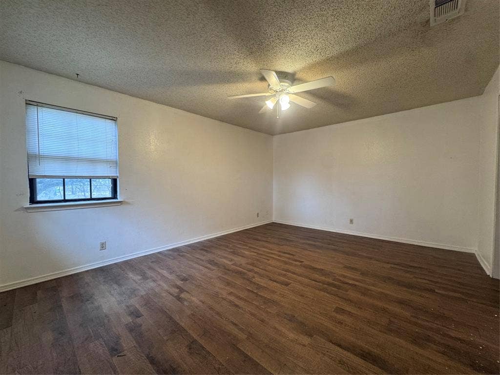 1107 Sierra Vista Drive, Granbury, TX 76048 1107 Sierra Vista Drive, Granbury, TX 76048