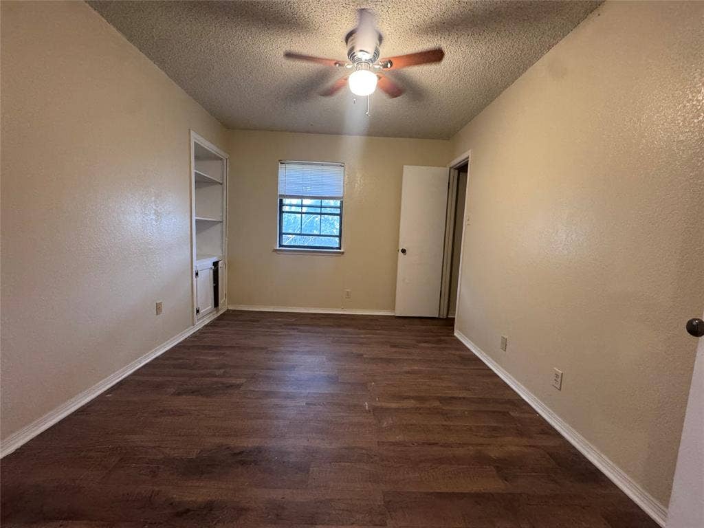 1107 Sierra Vista Drive, Granbury, TX 76048 1107 Sierra Vista Drive, Granbury, TX 76048