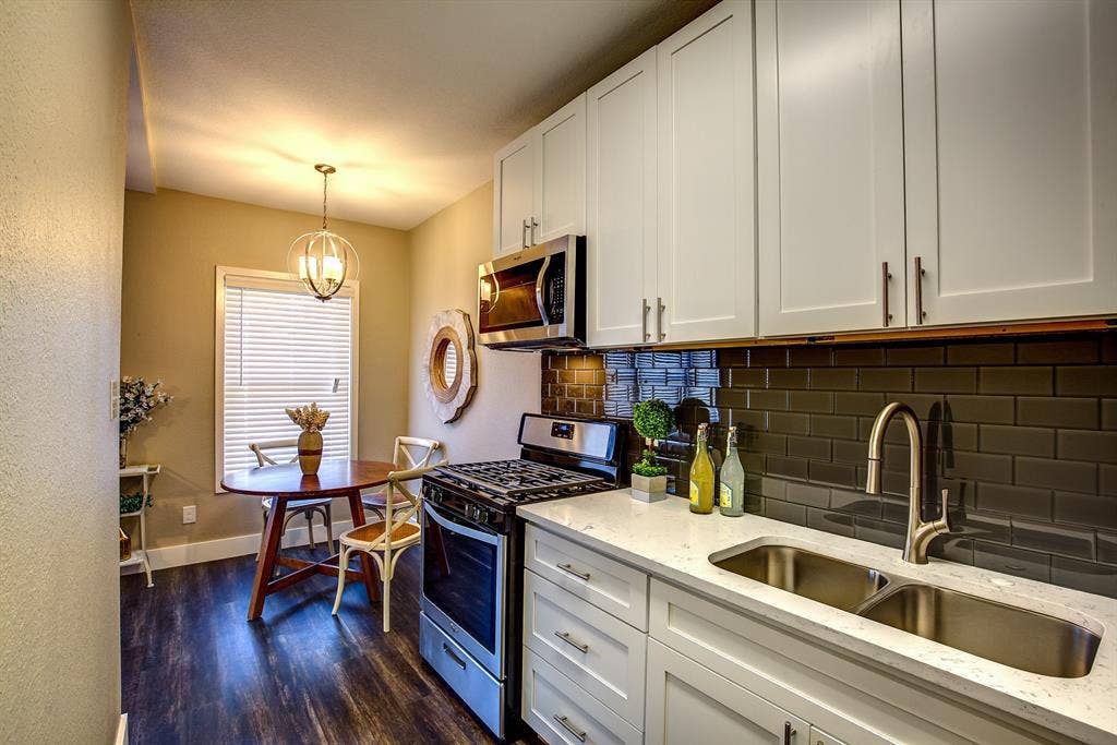 615 N Marsalis Avenue, #9, Dallas, TX 75203 615 N Marsalis Avenue, #9, Dallas, TX 75203