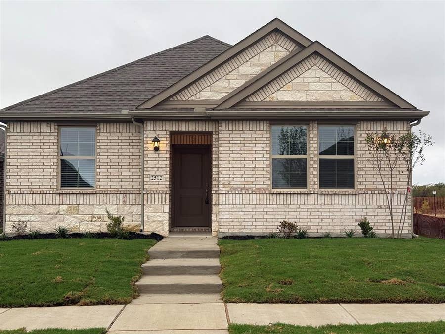 Property photo for 2512 Pikes Peak Way, Celina, TX