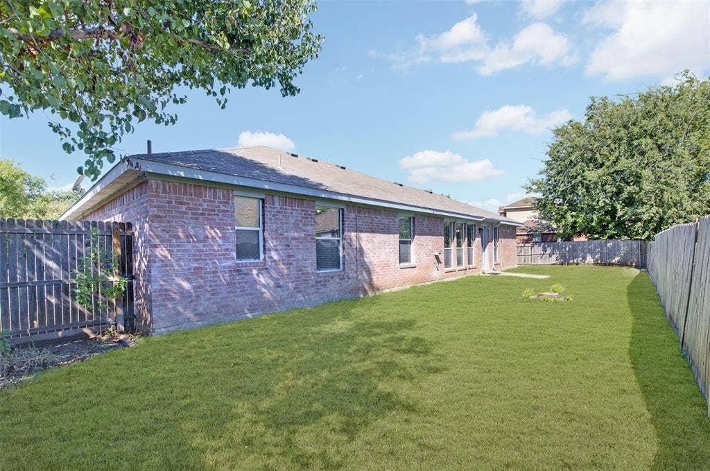 2724 Douglas Drive, McKinney, TX 75071 2724 Douglas Drive, McKinney, TX 75071