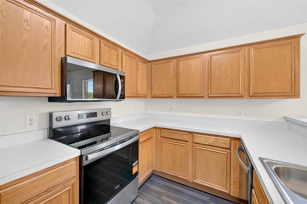 2724 Douglas Drive, McKinney, TX 75071 2724 Douglas Drive, McKinney, TX 75071