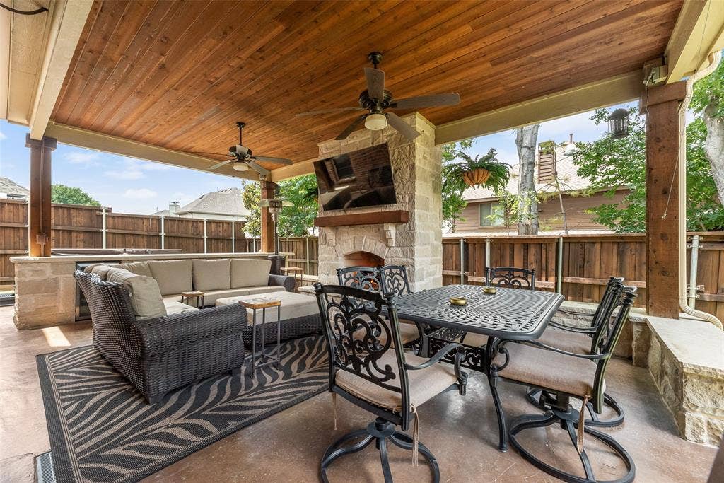 942 Redbird Lane, Allen, TX 75013 Patio with furniture