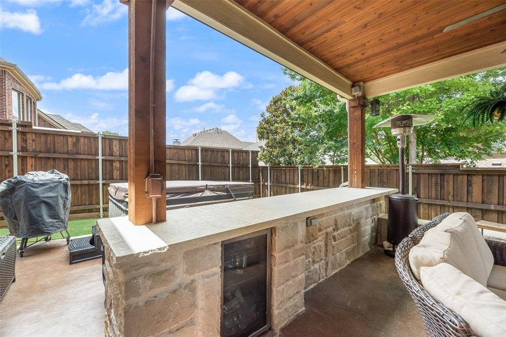942 Redbird Lane, Allen, TX 75013 Hot tub past patio