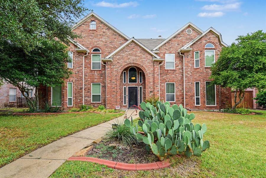 Property photo for 1713 Endicott Drive, Plano, TX