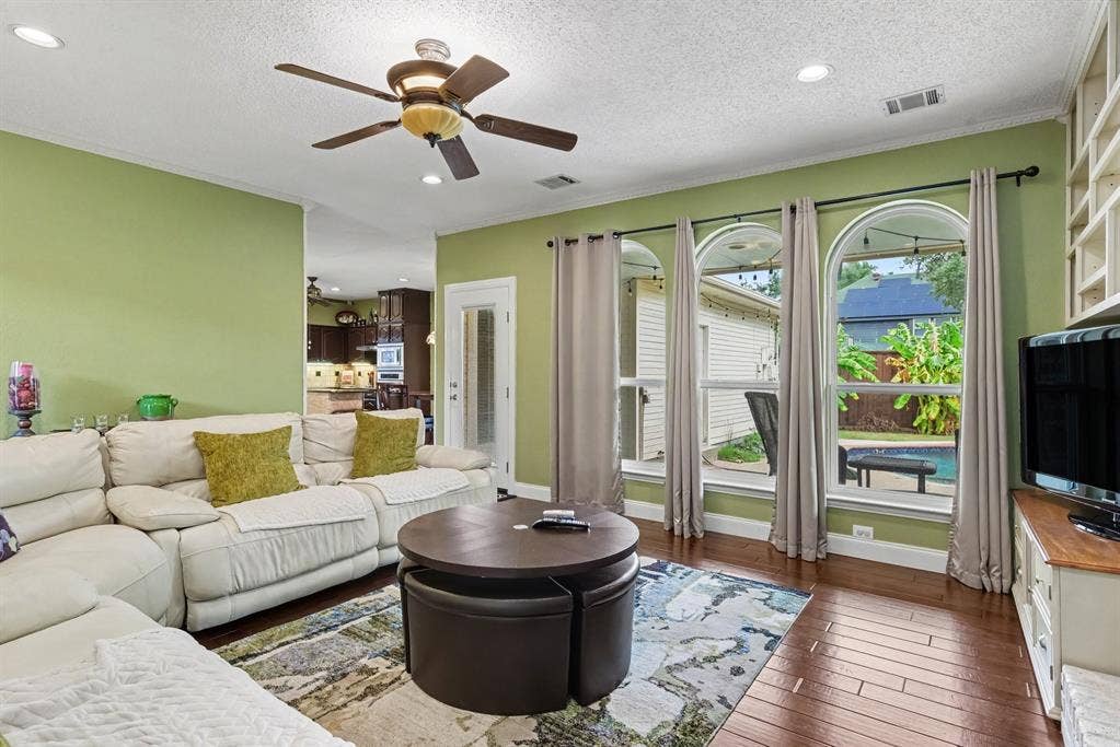 1713 Endicott Drive, Plano, TX 75025 1713 Endicott Drive, Plano, TX 75025